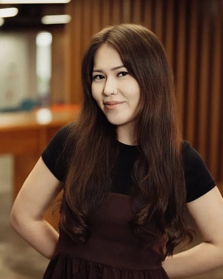 Ms Dinara, преподаватель английского языка JUST SPEAK IT
