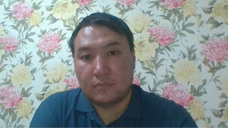 Mamyrbek Alibek, преподаватель английского языка JUST SPEAK IT