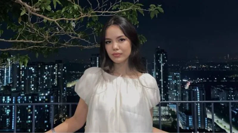 Zhanel Kakimbekova, преподаватель английского языка JUST SPEAK IT